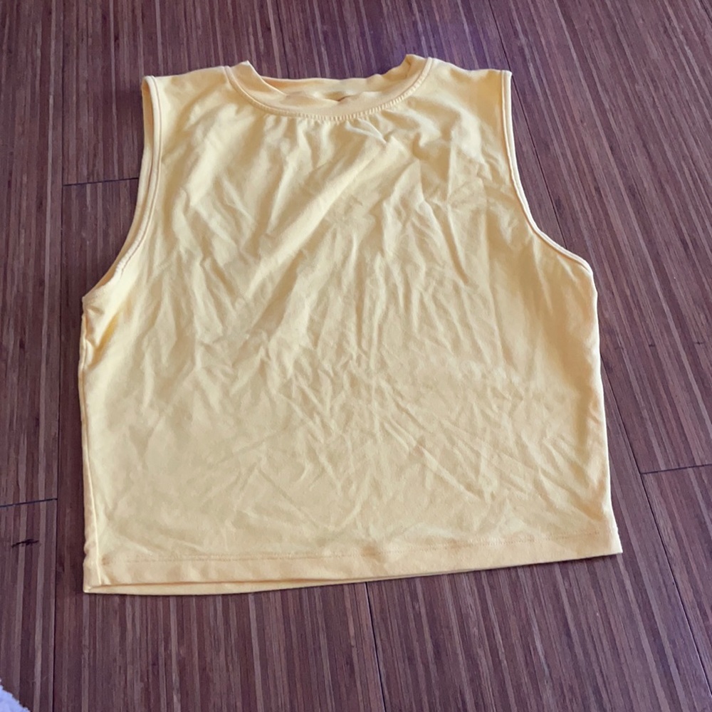 Alphalete cropped tank